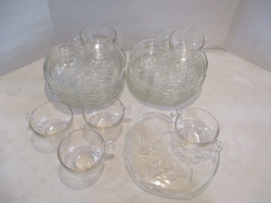 12 Pieces Apple Shaped Cocktail plates with 6 Cups "apple Blossom" Motif