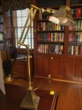 Antique Brass Finish Adjustable Height Table Lamp