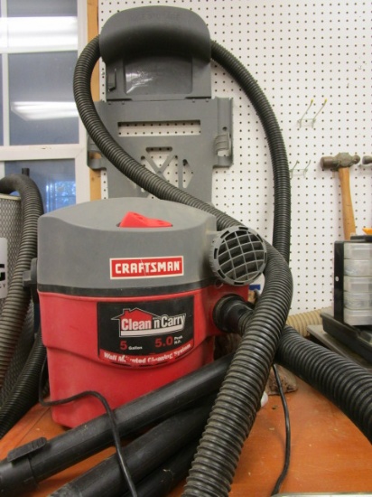 Craftsman 5 Gallon Wall Mount 5HP Vacuum with Attachments