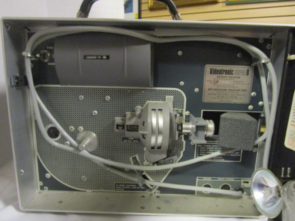 Vintage Videotronic Compact Super 8 Repeater Projector Estate Personal Property Personal Property Online Auctions Proxibid