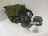 US Gas Mask M40 Series in Bag w/ Extras