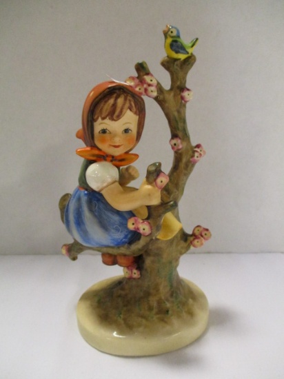 Goebel Hummel Apple Tree Girl #141/1 Figural