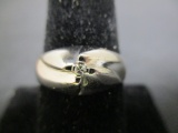 14k White Gold Ring w/ Diamonds