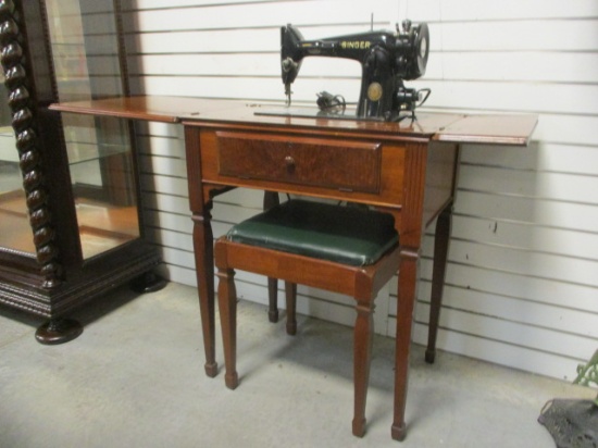 Singer Sewing Machine in Wood Cabinet with Stool