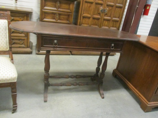 Central Furniture Co. Duncan Phyfe Style Mahogany Table with Round Drop Leaves