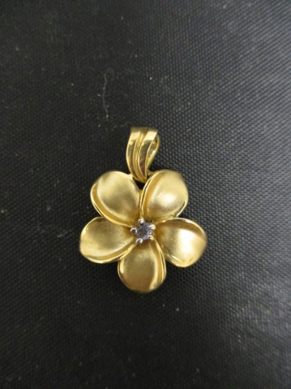 14k Gold Flower Pendant w/ gemstone