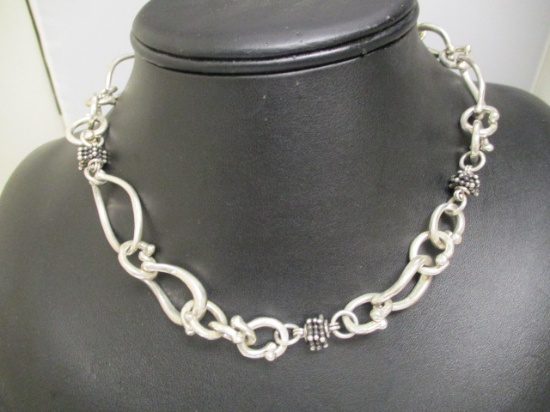 16" Silvertone Link Necklace