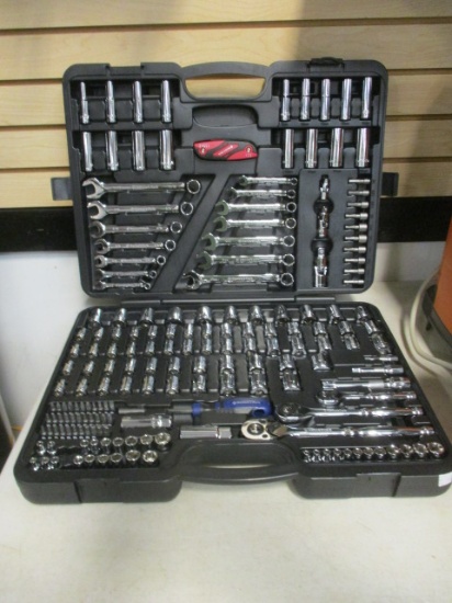 Maker's Mark 180 Pc Tool Kit in Hard Carry Case