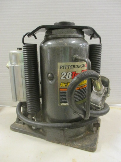 Pittsburgh 20 Ton Air/Hydraulic Bottle Jack