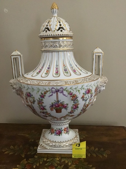 LARGE CARL TIEHLE COVERED URN. DRESDEN CIRCA 1851-1891. ORIGINAL COST $1450