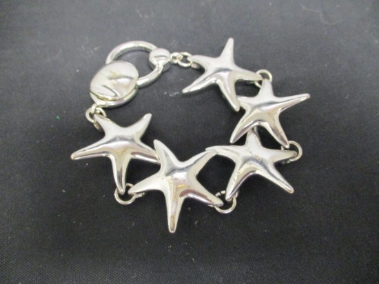 7" Silvertone Starfish Bracelet w/ Magnetic Clasp