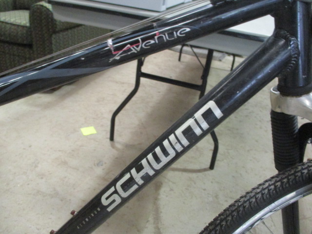 Schwinn avenue bike sale