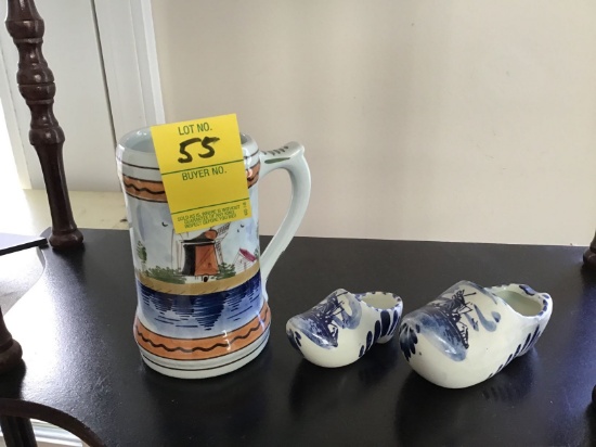 Delft Mug and 2 Delft Shoes