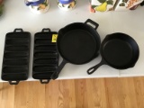Group of 4 Cast Iron Items
