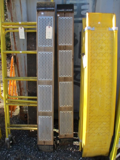 Pair of Ramp Feet Wood Ramps with Metal Ramp Tracks