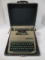 Underwood Leader Manual Typewriter In Case
