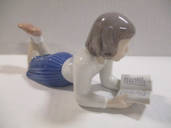 B&G Kjobenhavn Porcelain Girl Reading Book Figural