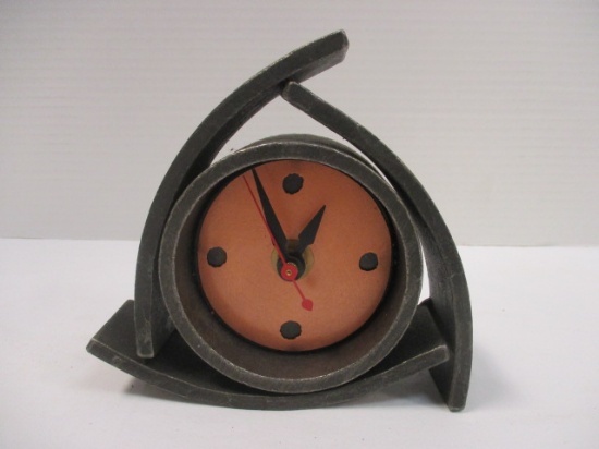 Bent Iron Quart Desk Clock