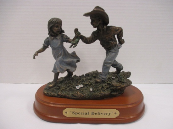 Limited Edition Montana Lifestyles "Special Delivery" Figural