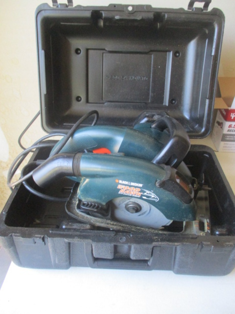 Decker Wood Hawk Electric Circular Saw 