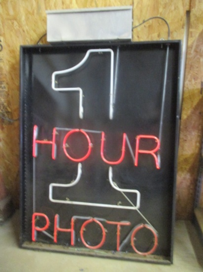 "1 HOUR PHOTO" Neon Sign