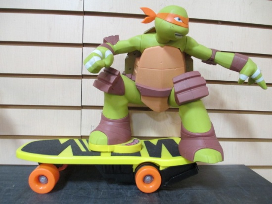 2016 Viacom/JAKKS Teenage Mutant Ninja Turtle Skateboarding Mikey