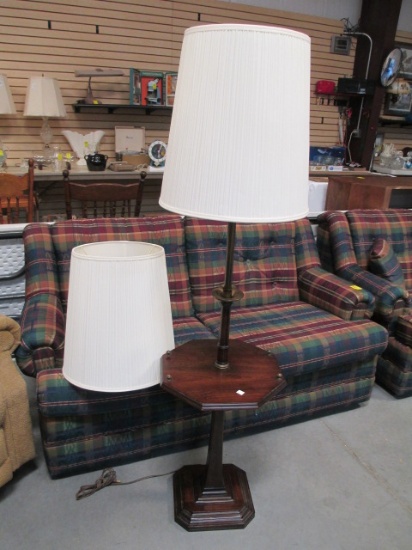 Floor Lamp With Wooden Table Base And Brass Accents With Extra Shade