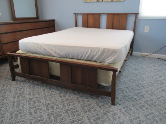 Stanley Mid Century Full Size Bed with Metal Rails