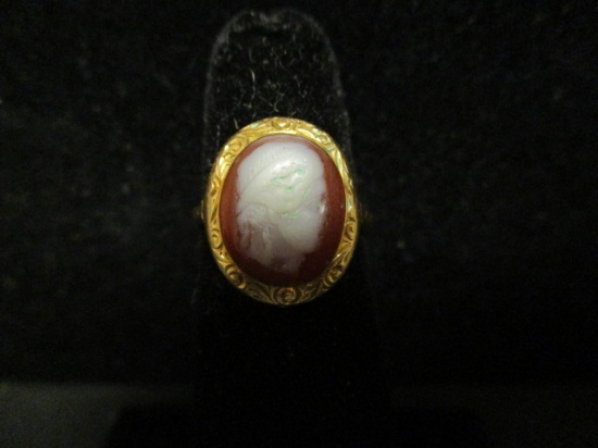 14k Gold Cameo Style Ring