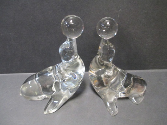 Pair of Martinsville Style Art Glass Seals Balancing Balls on Nose Bookends