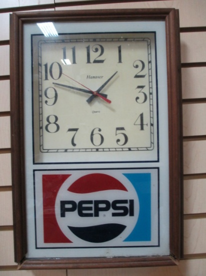 Hanover Quartz Pepsi Clock