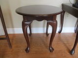 Oval Bombay Table with Queen Anne Style Legs