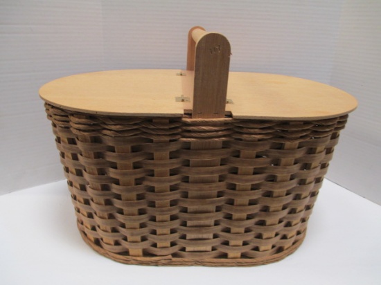 Picnic Basket With Hinged Lid