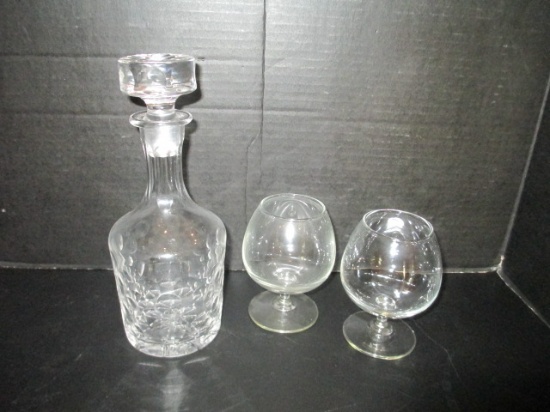 Decanter and 2 Snifters