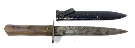 WWII Italian M39 Fighting Trench Knife with Scabbard