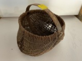 VINTAGE OR ANTIQUE BUTTOCKS BASKET