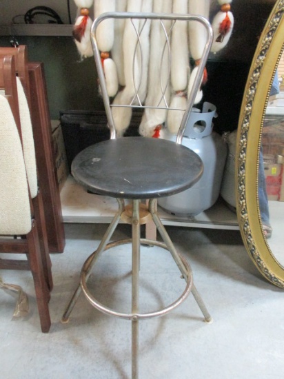 Mid Century Swiveling Chair Stool