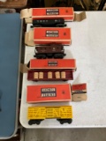4 Pieces Vintage Lionel Train Cars with Boxes
