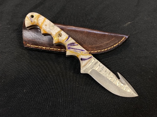 4" Custom Damascus Finger-Groove Gut Hook Knife with Leather Sheathe