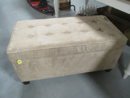 Yitong Ltd. Microfiber Storage Bench