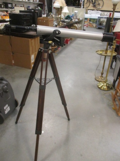 Monolux 2X Barlow Telescope on Wood Stand #4352