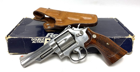 LNIB 1985 Smith & Wesson Model 66-2 .357 COMBAT MAGNUM 4” Stainless Revolver in Box w/ Holster
