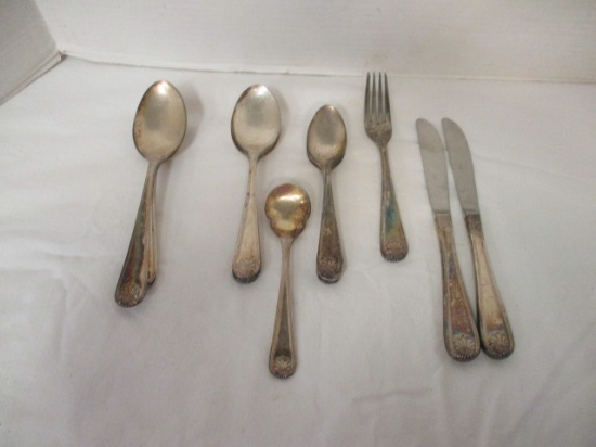 15 Pieces of Towle Silverplated Flatware