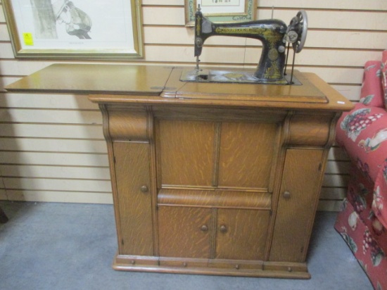 Singer Spinx Foot-Pedal Sewing Machine in Original Tiger Oak Cabinet