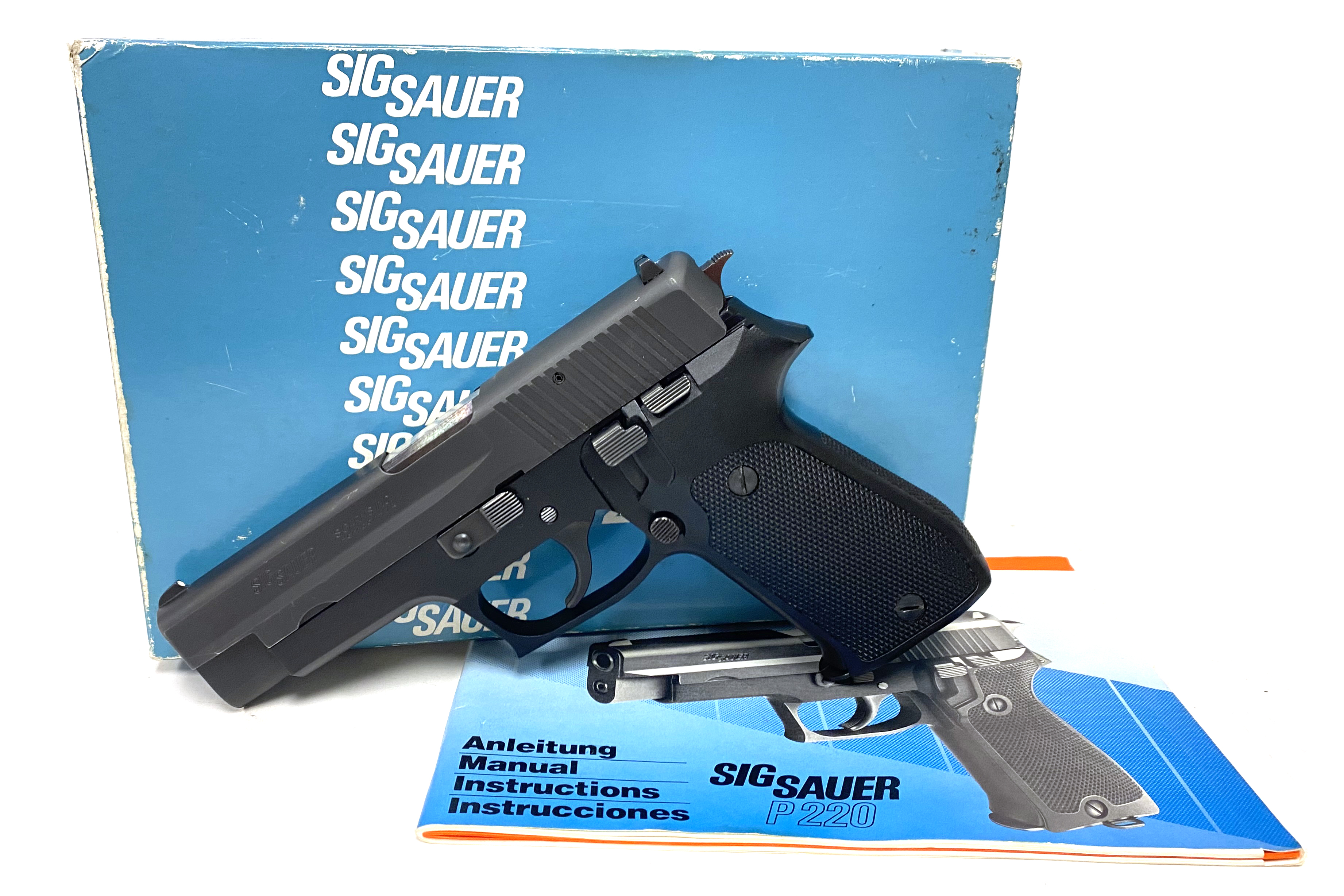 AKG P220 Studio Condenser Microphone, image size:3684x2456