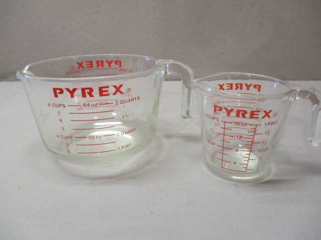 Pyrex Measuring Cup - 32 oz