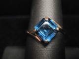 14k Gold Blue Topaz Ring- Size 8