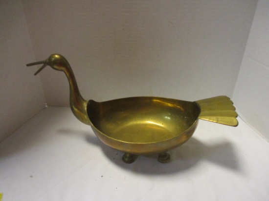 Solid Bass Footed Duck Bowl