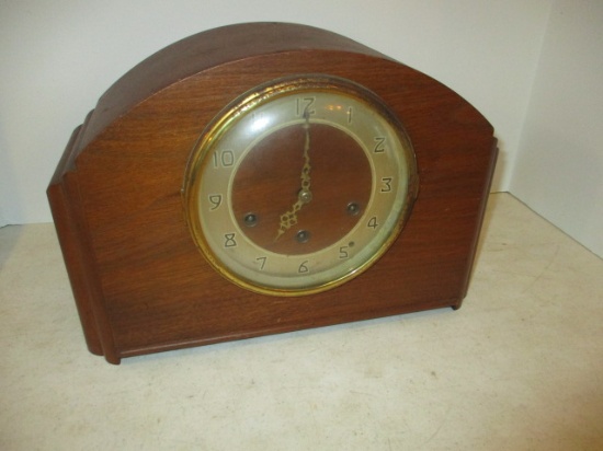Vintage Plymouth Clock Co. No. 124 Series 8 Day Mantle Clock