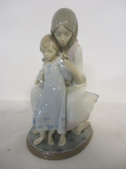 Lladro "Tenderness" Porcelain Figurine #1527